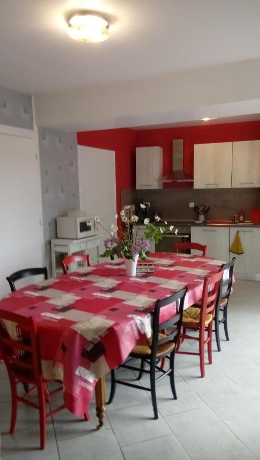 Maison En Pierre De Pays Ségrie Zewnętrze zdjęcie